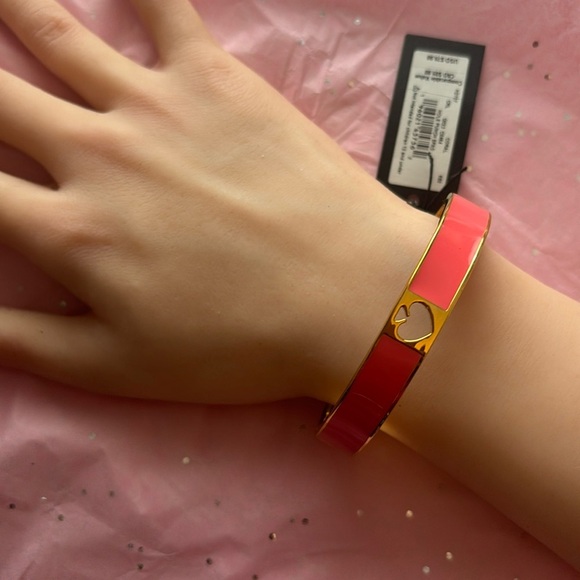 KATE SPADE NEW YORK
Enamel Hole Punch Bangle Bracelet - Picture 1 of 5